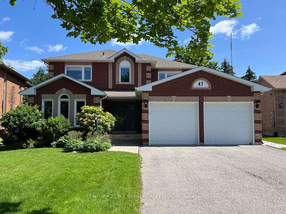 47 Looker Drive, Barrie, ON L4N 7V3