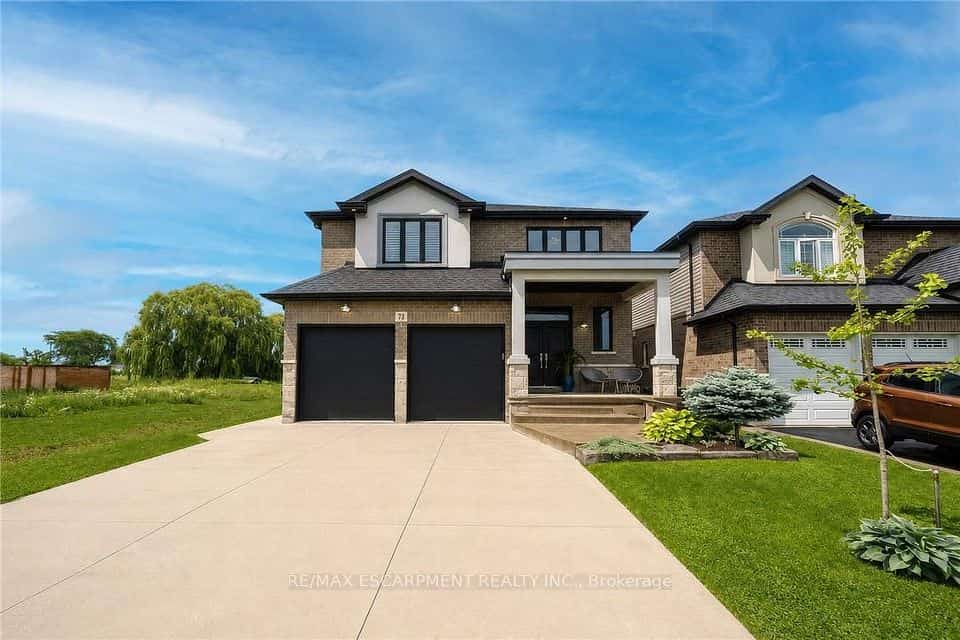 73 Eleanor Avenue, Hamilton, ON L8W 1C8