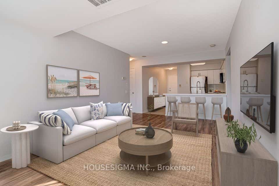 28 Harrison Garden Boulevard #901, Toronto, ON M2N 7B5