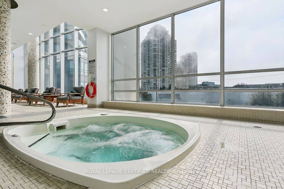 2240 Lakeshore Boulevard W, Toronto