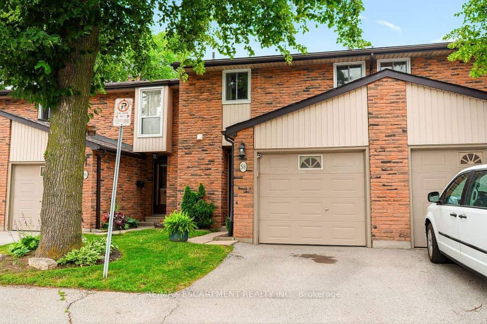 660 Oxford Road, Burlington