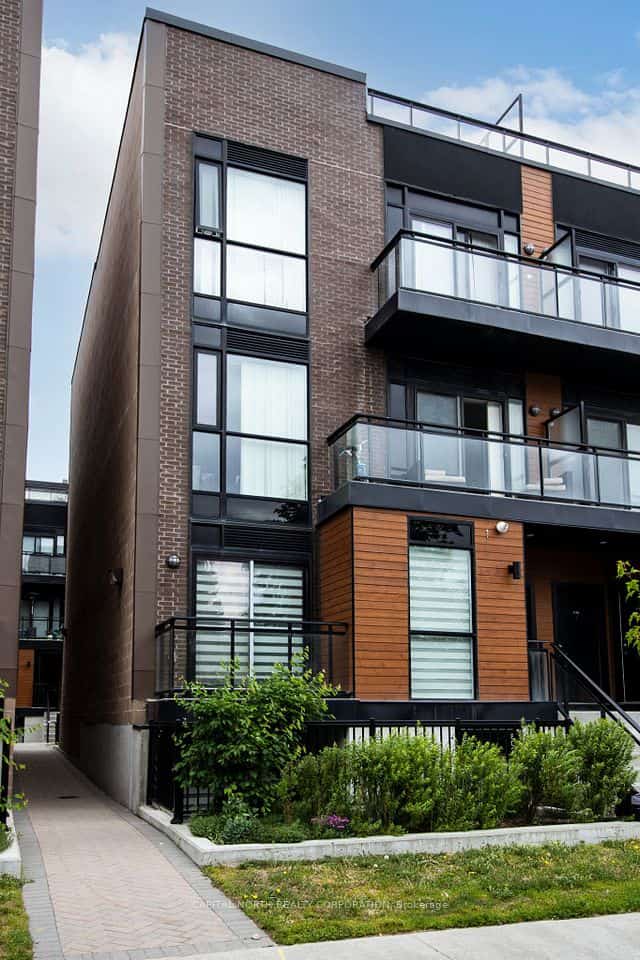 48 Coles Avenue #802, Vaughan, ON L4L 1L9