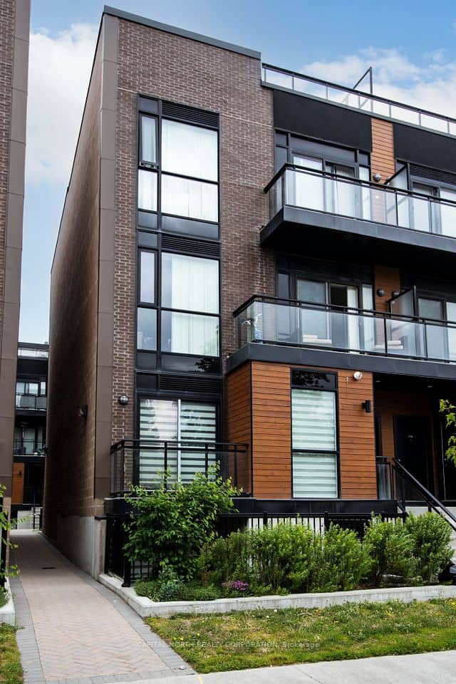 48 Coles Avenue, Vaughan