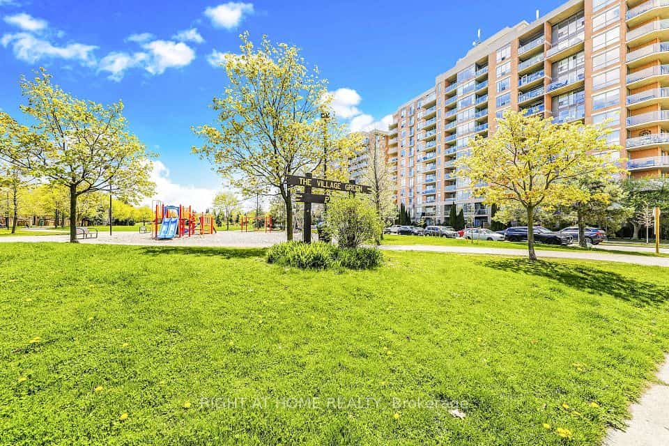 1140 Parkwest Place #502, Mississauga, ON L5E 3K9