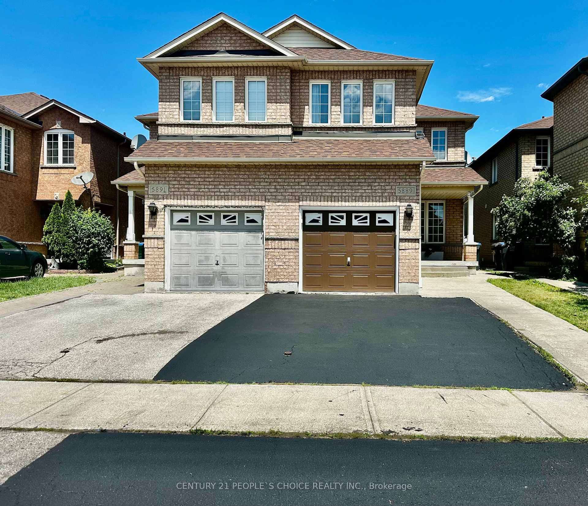 5889 Stonebriar Crescent, Mississauga, ON L5V 2T7