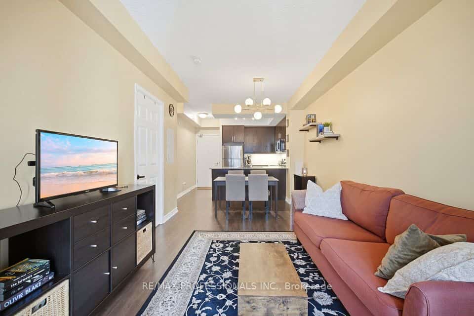 15 James Finlay Way #922, Toronto, ON M3M 0B3