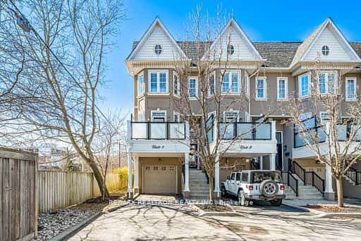 117 Nelson Street #1, Oakville, ON L6L 3J1