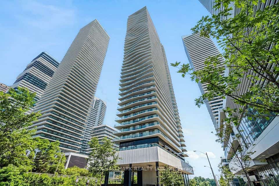 33 Shore Breeze Drive #701, Toronto, ON M8V 0G1