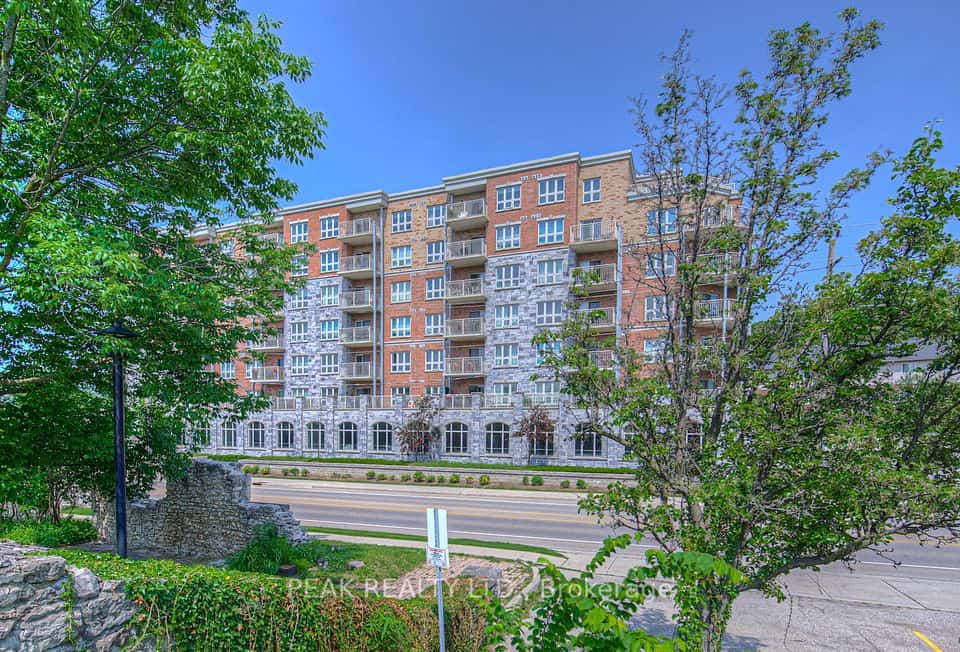 155 Water Street #407, Cambridge, ON N1R 3E3