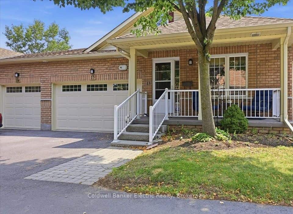 877 Wentworth Street, Peterborough, Peterborough