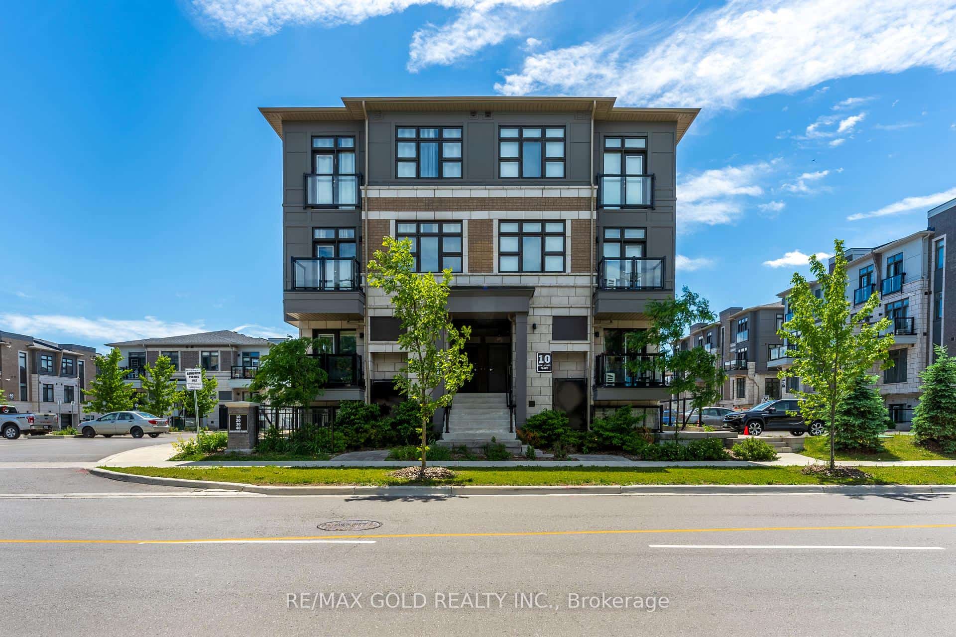 10 Halliford Place #308, Brampton, ON L6P 0N5