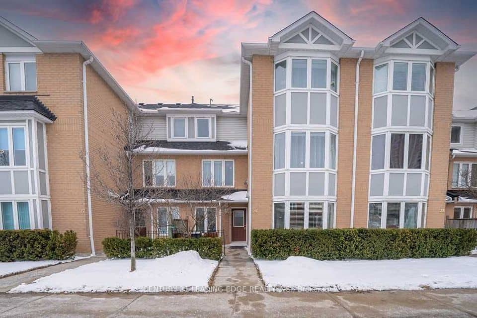 25 Mondeo Drive, Toronto