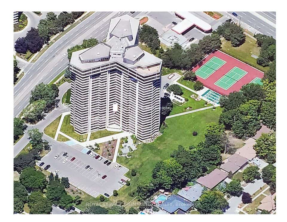 1300 Bloor Street #803, Mississauga, ON L4Y 3Z2