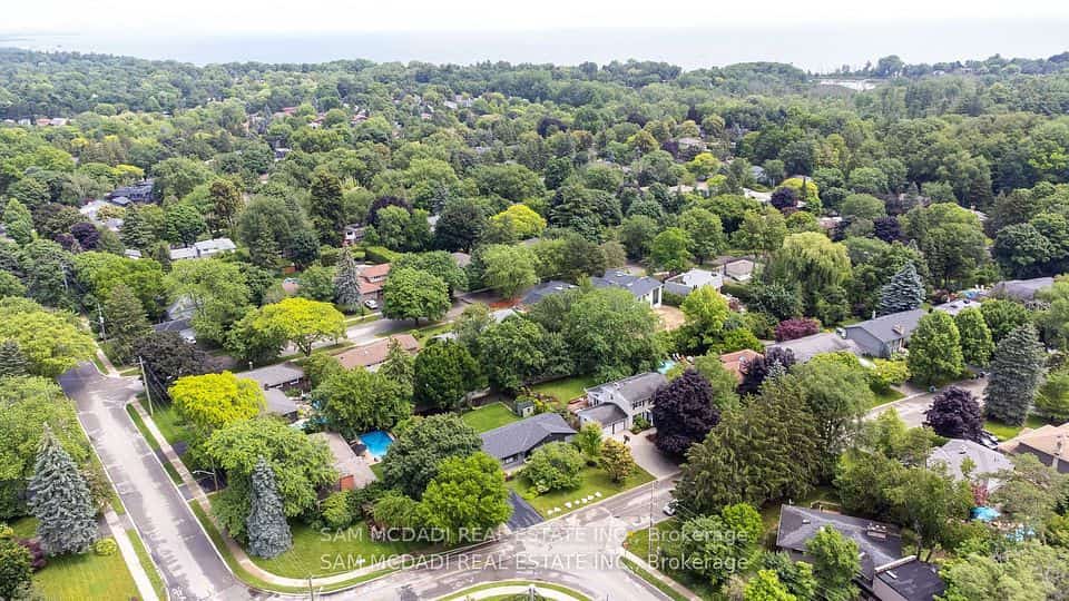 927 Ingersoll Court, Mississauga, ON L5J 2S2