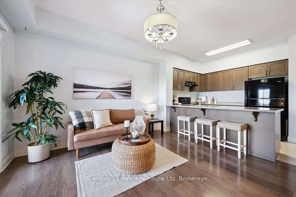 1440 Gordon Street #404, Guelph, ON N1L 1C8