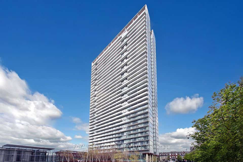 105 Queensway Avenue #1216, Toronto, ON M6S 5B5