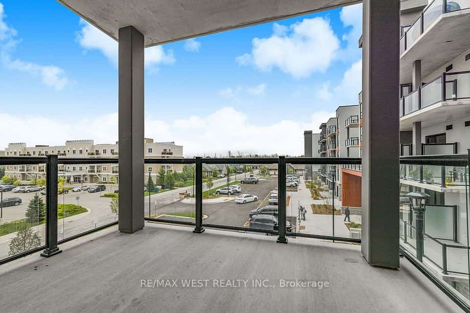 4 Kimberly Lane #325, Collingwood, ON L9Y 5T6