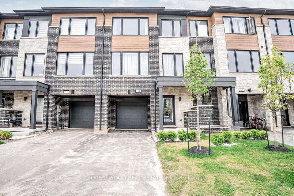 53 Humberstone Drive, Halton Hills, ON L7G 0P6