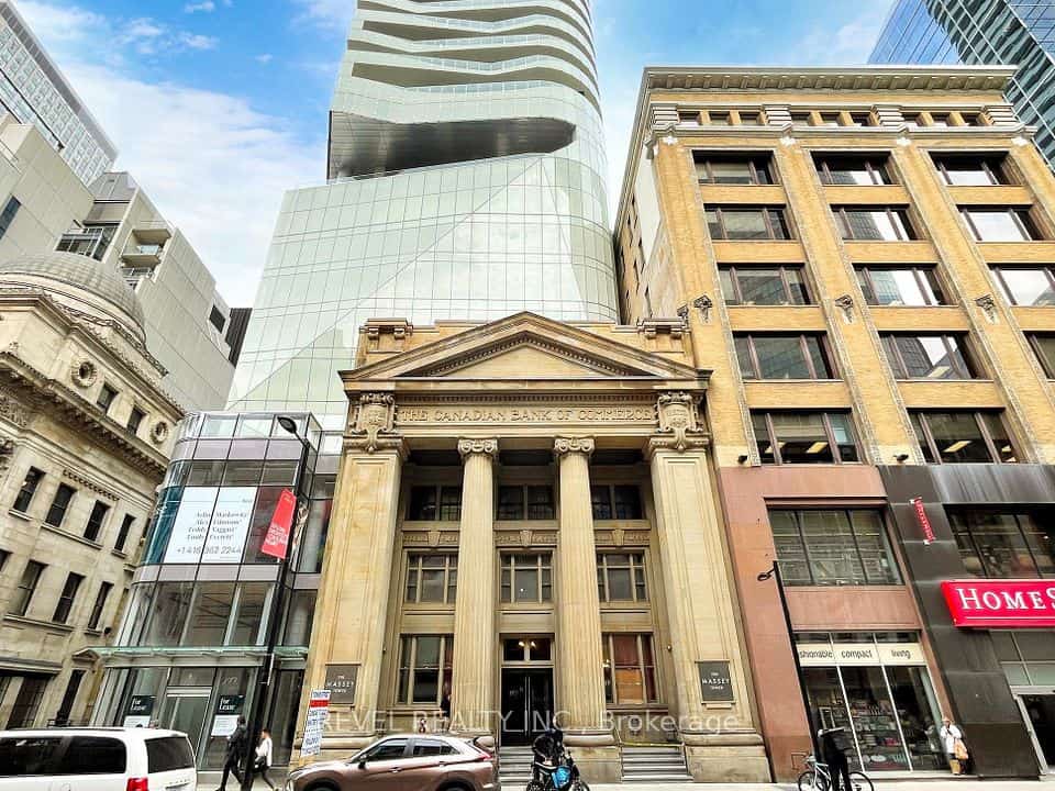 197 Yonge Street #2412, Toronto, ON M5B 1M4