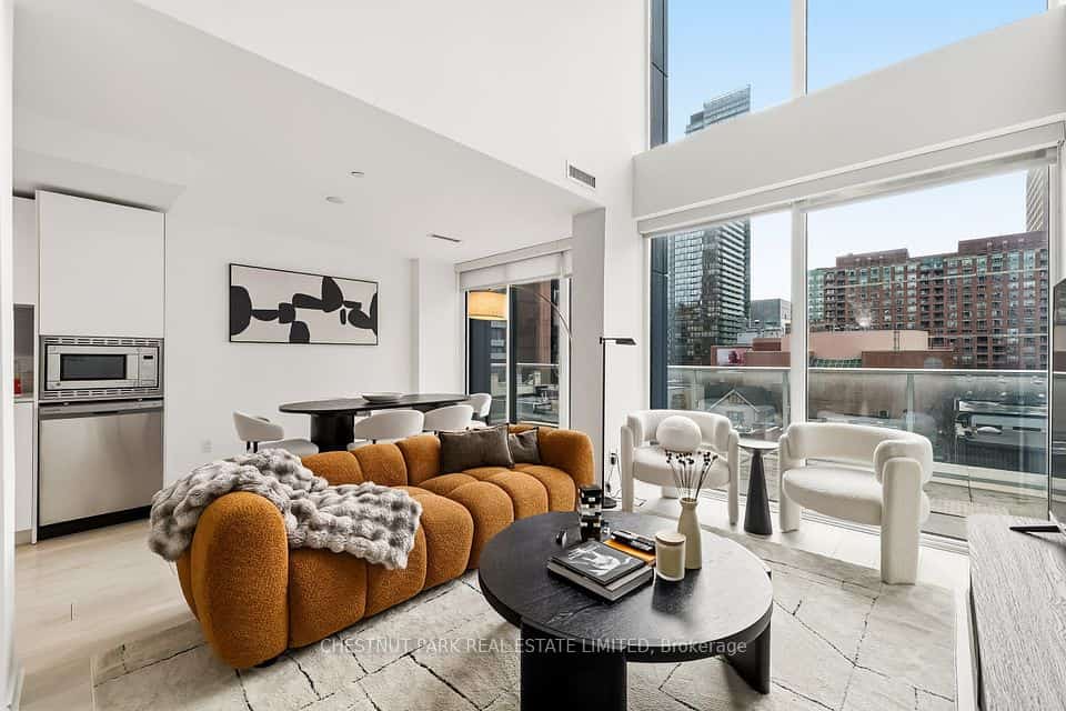 18 Maitland Terrace #405, Toronto, ON M4Y 0H2