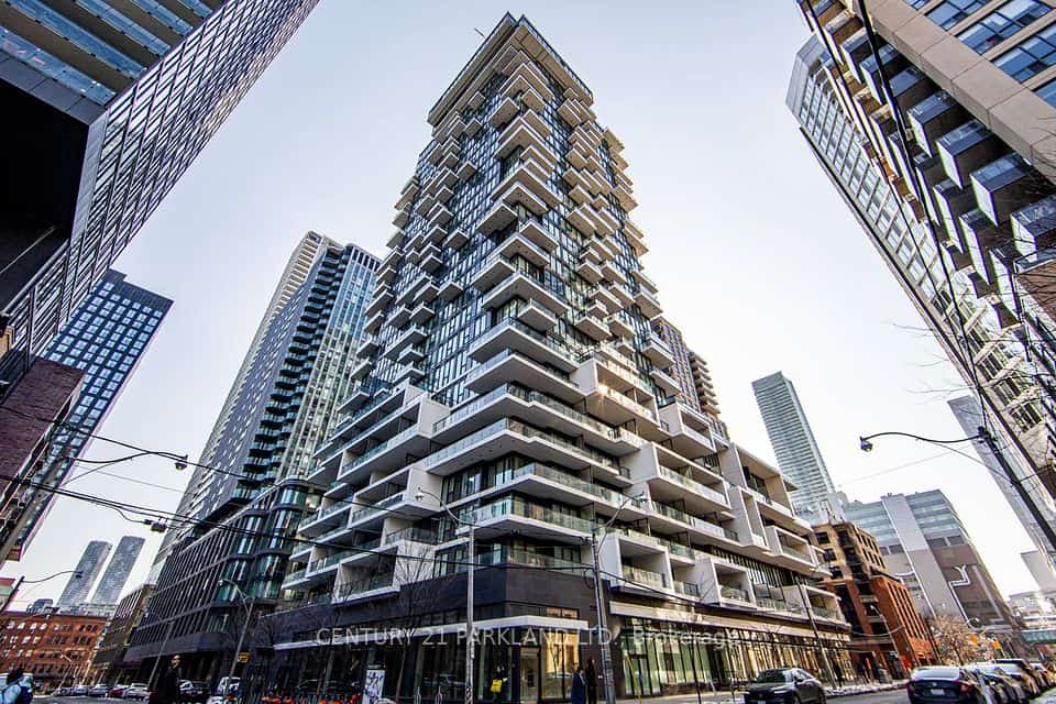 77 Shuter Street #527, Toronto, ON M5B 0B8