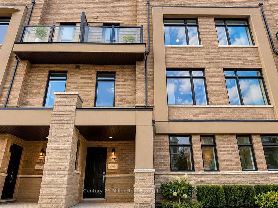 1073 Wheat Boom Drive, Oakville, ON L6H 7H5