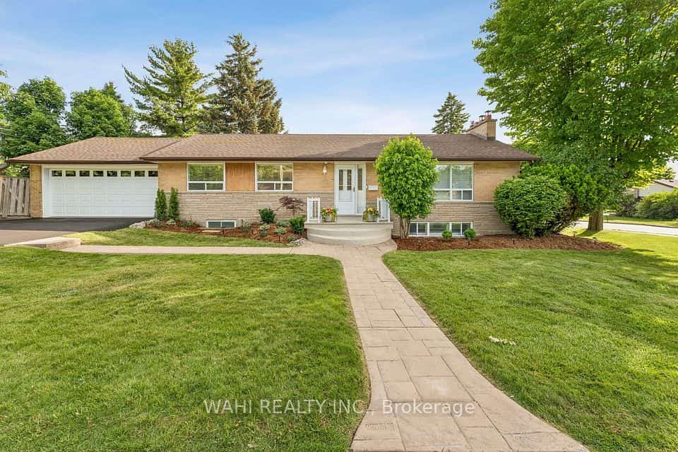 39 Nanwood Drive, Brampton, ON L6W 1L7