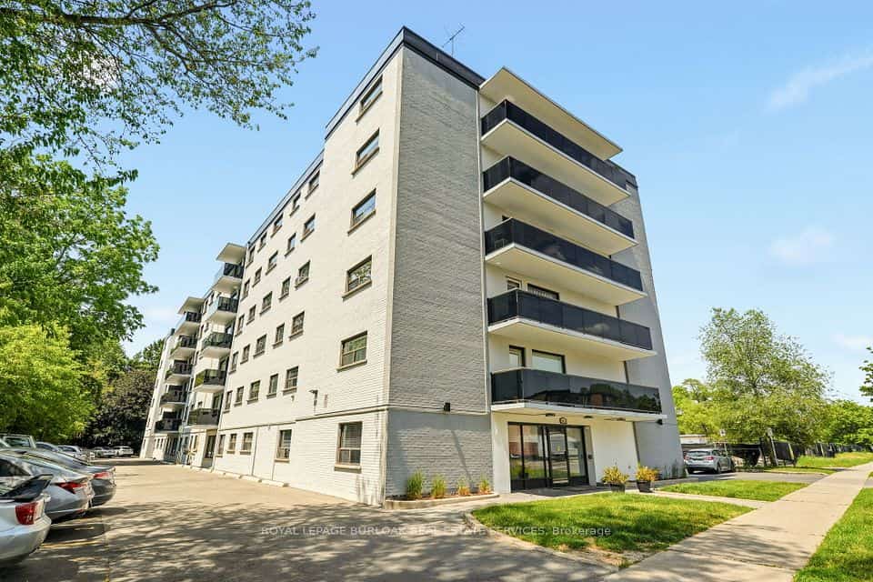 2411 New Street #201, Burlington, ON L7R 1K2