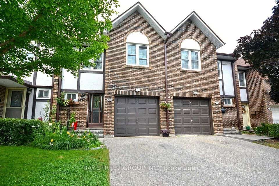 2120 Rathburn Road E #127, Mississauga, ON L4W 2S8