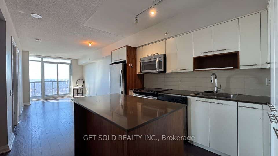 5 Valhalla Inn Road #2708, Toronto, ON M9B 1B0