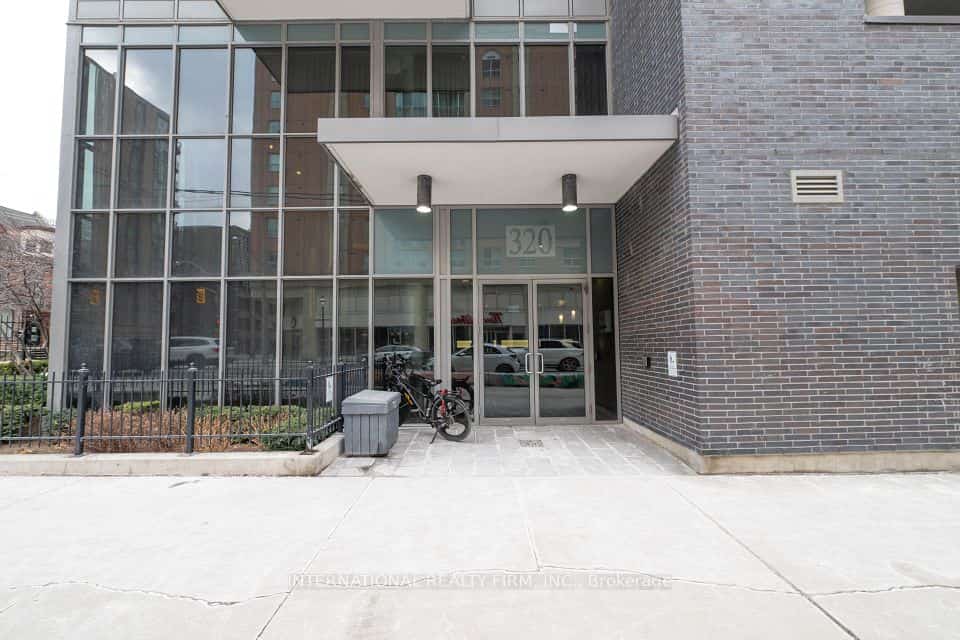 320 Richmond Street E #208, Toronto, ON M5A 1P9