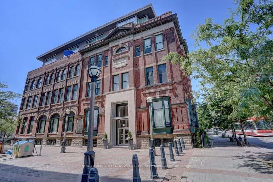915 King Street W #108, Toronto, ON M6K 3M2