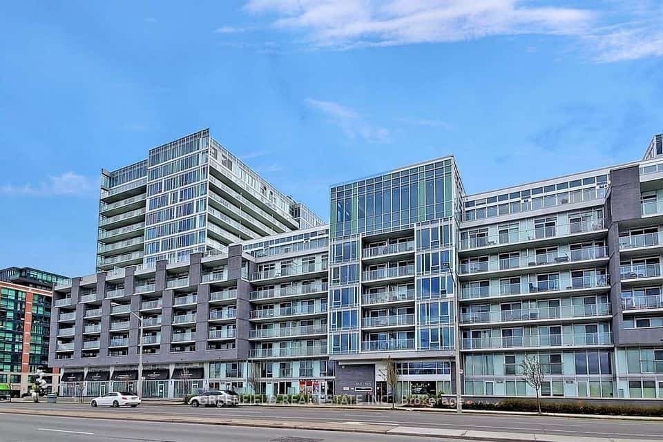 555 wilson Avenue, Toronto, ON M3H 0C5