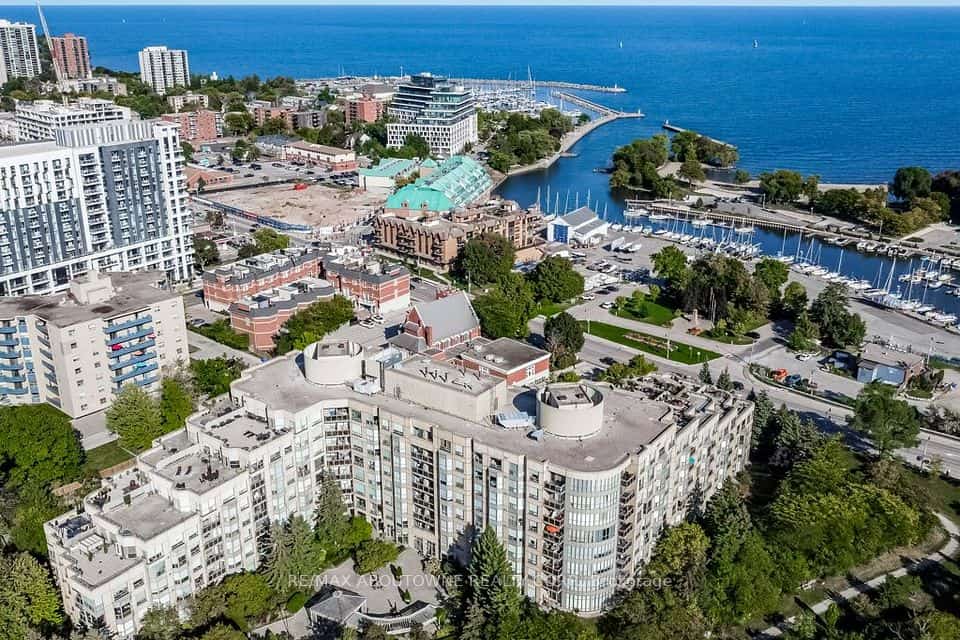 2511 Lakeshore Road W #519, Oakville, ON L6L 6L9