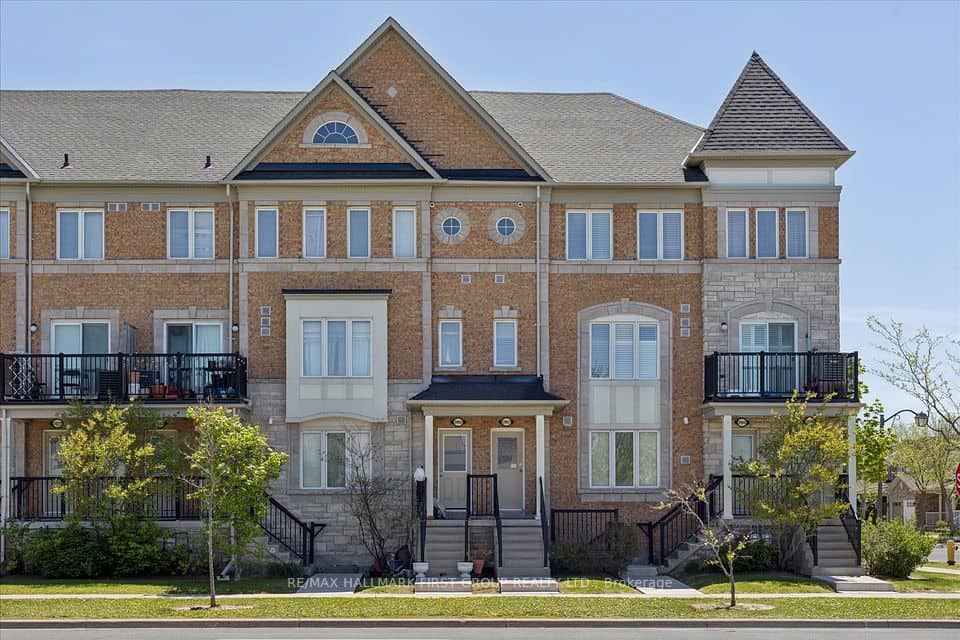 2067 Bur Oak Avenue, Markham