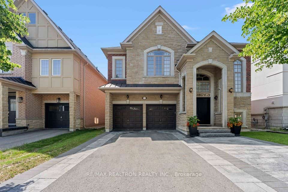 7 Randolph Drive, Vaughan, ON L6A 0W1