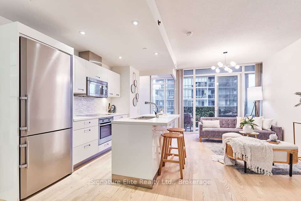 88 Park Lawn Road N #1210, Toronto, ON M8Y 0B5
