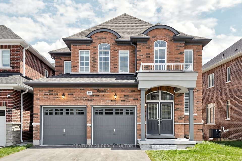 166 Ferragine Crescent, Bradford West Gwillimbury, ON L3Z 4K1