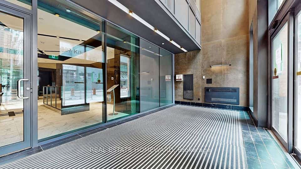 327 King Street W #2903, Toronto, ON M5V 0W7