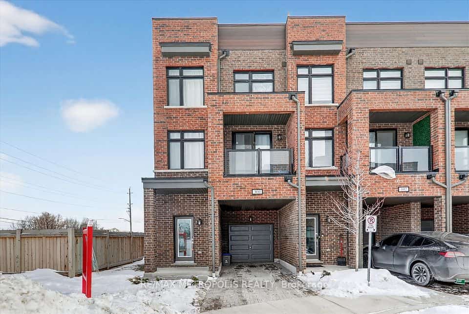 1865 Pickering Parkway #301, Pickering, ON L1V 0H2