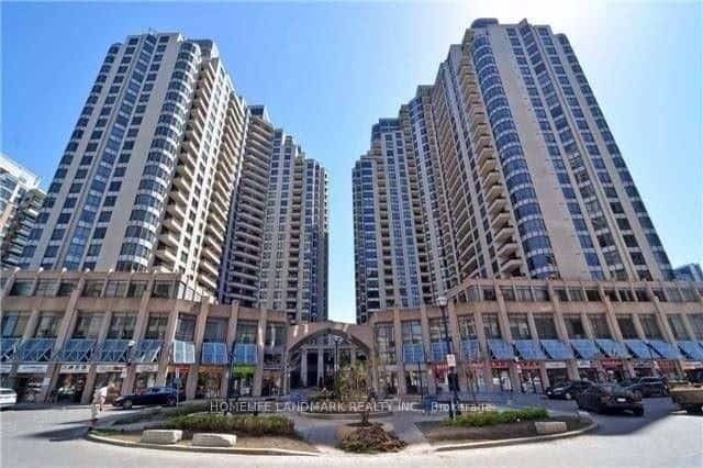 15 Northtown Way #822, Toronto, ON M2N 7A2
