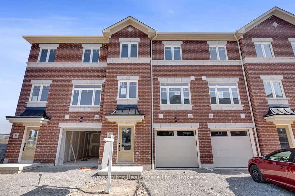 27 Nady Lane, Clarington, ON L1B 0X1