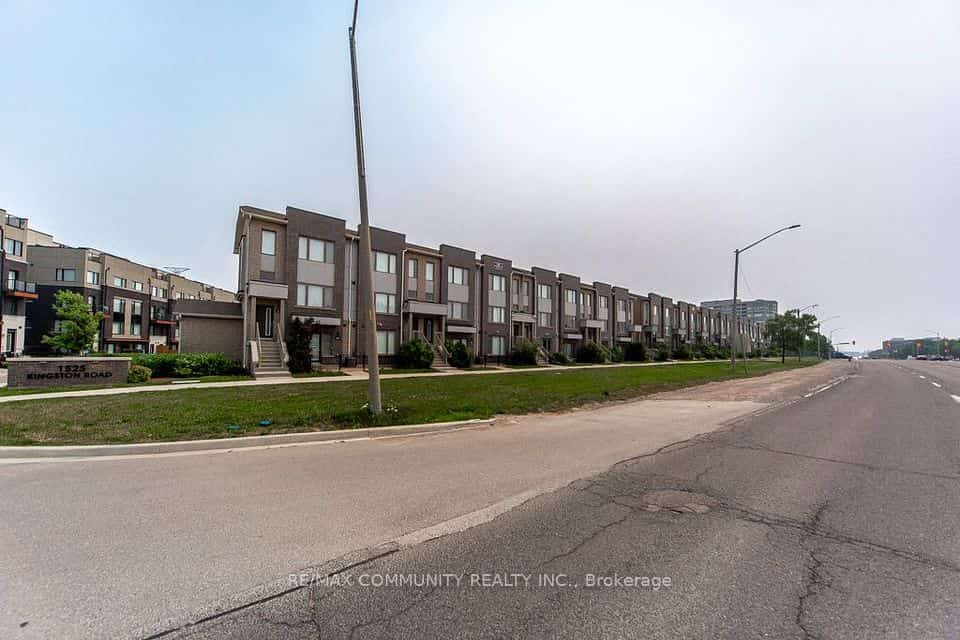 1525 Kingston Road #103, Pickering, ON L1V 0E9
