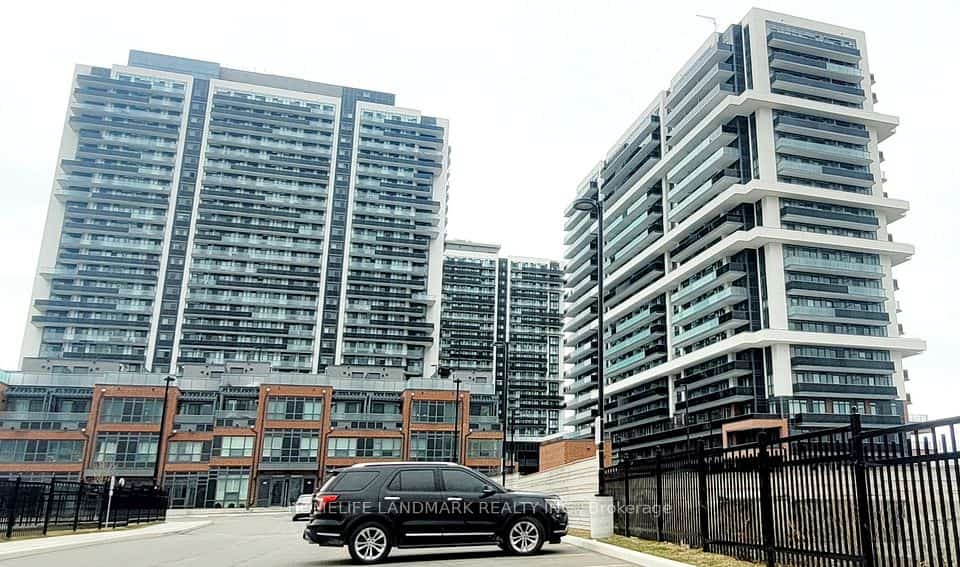 2545 N Simcoe Street N #724, Oshawa, ON L1L 0W3