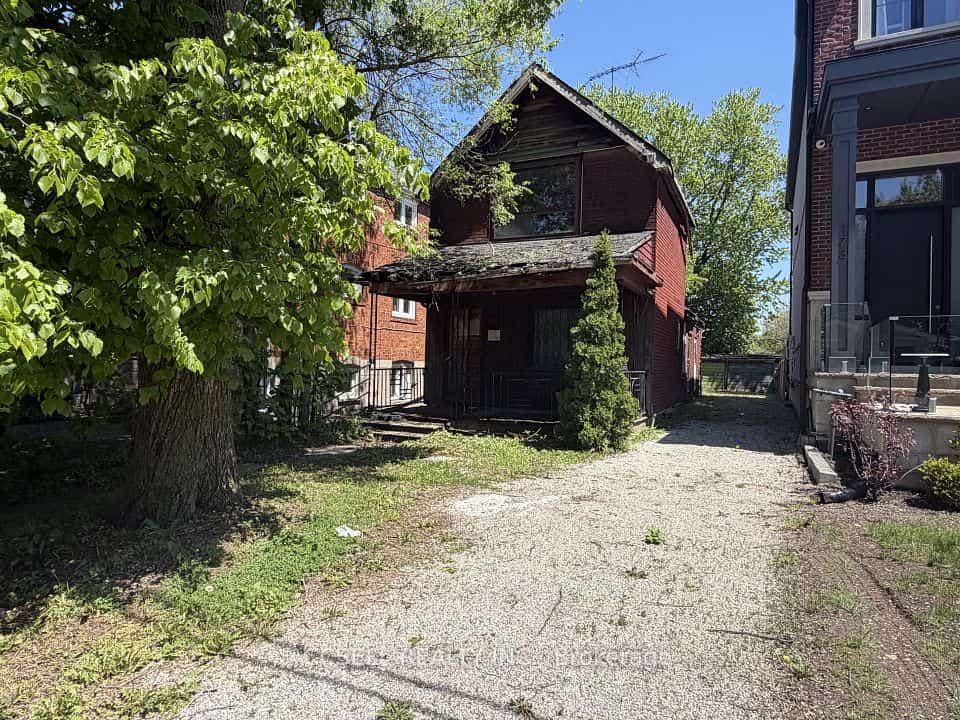 175 Ronan Avenue, Toronto, ON M4N 2Y5