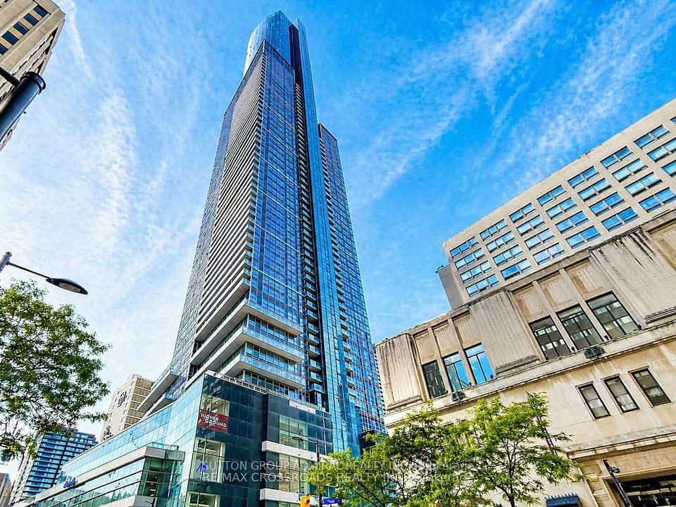 388 Yonge Street #6016, Toronto, ON M5B 0A4