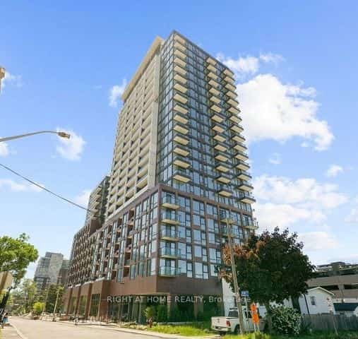 28 Ann Street #223, Mississauga, ON L5G 0E1
