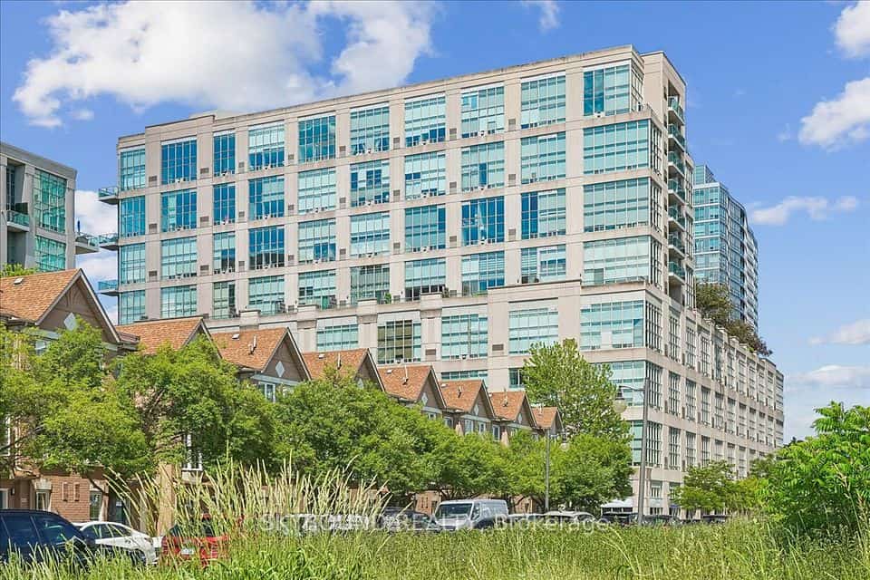 300 Manitoba Street #302, Toronto, ON M8Y 4G6