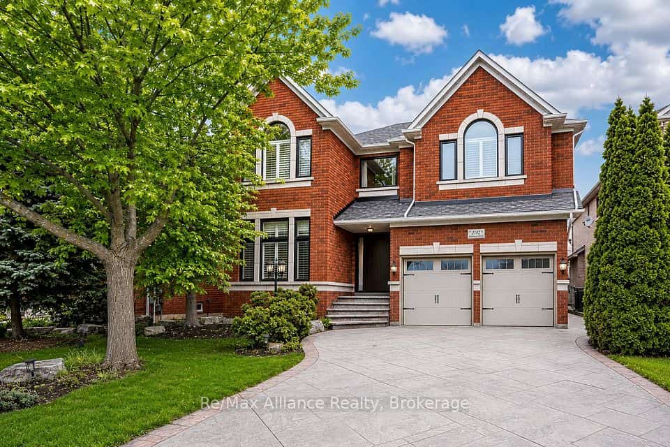 2182 Galloway Drive, Oakville, ON L6H 6T4