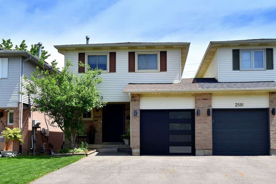 2499 Whittaker Drive, Burlington, ON L7P 4P9